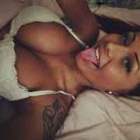 horny girl in Johnson City looking for a friend with benefits